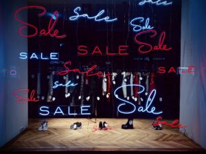 Holiday Sales Up 8.5% Over 2020